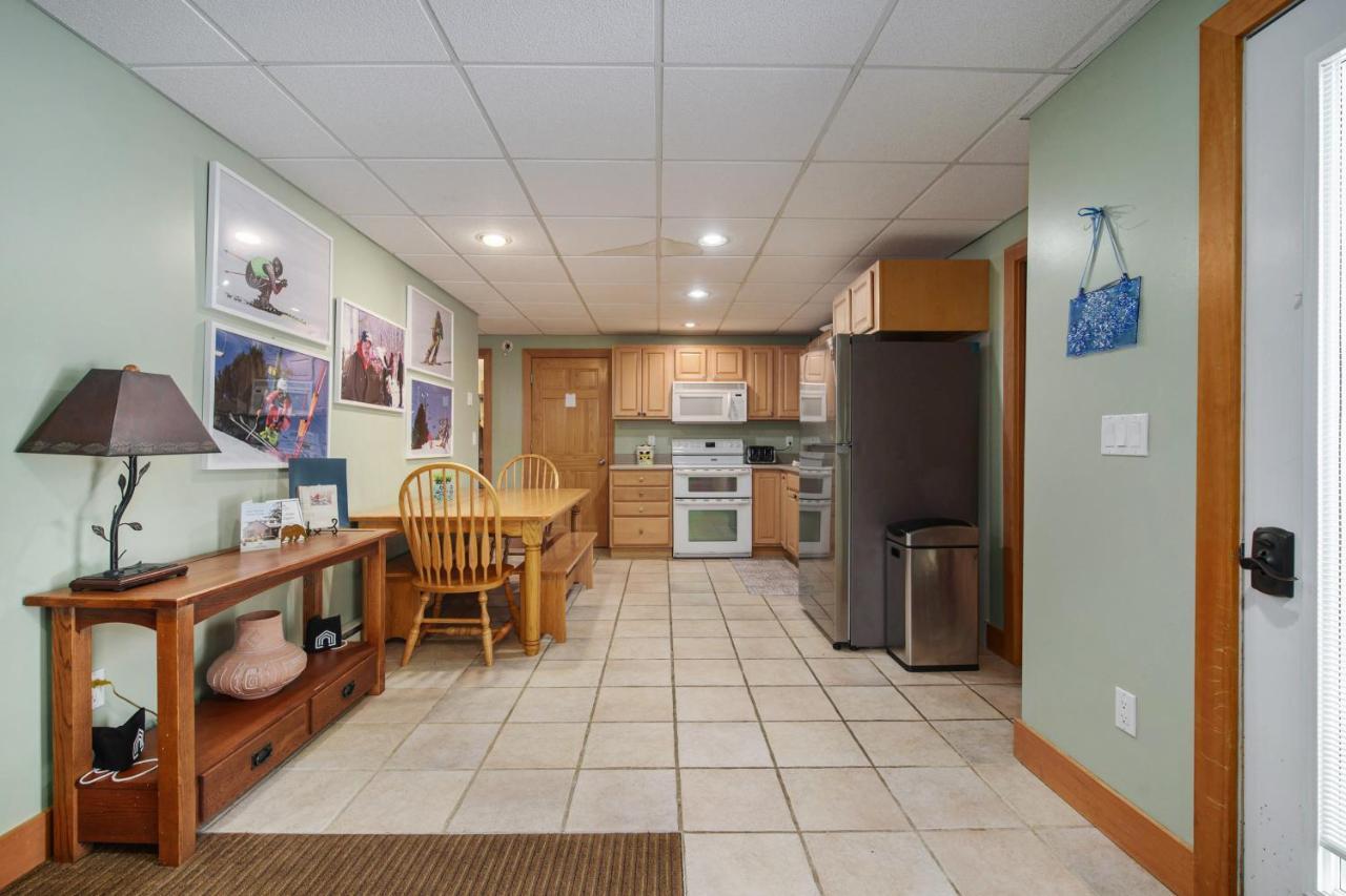 Aparthotel Boyne Mountain Getaway, Unit B Boyne Falls Exterior foto