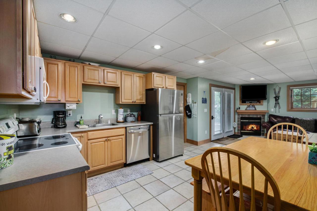 Aparthotel Boyne Mountain Getaway, Unit B Boyne Falls Exterior foto